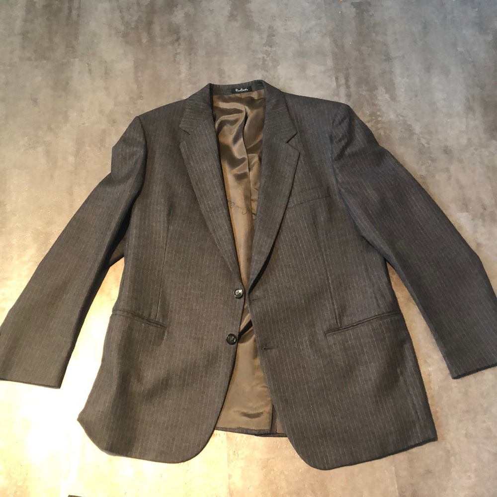 44R Pierre Cardin Grey Virgin Lambs Wool Suit